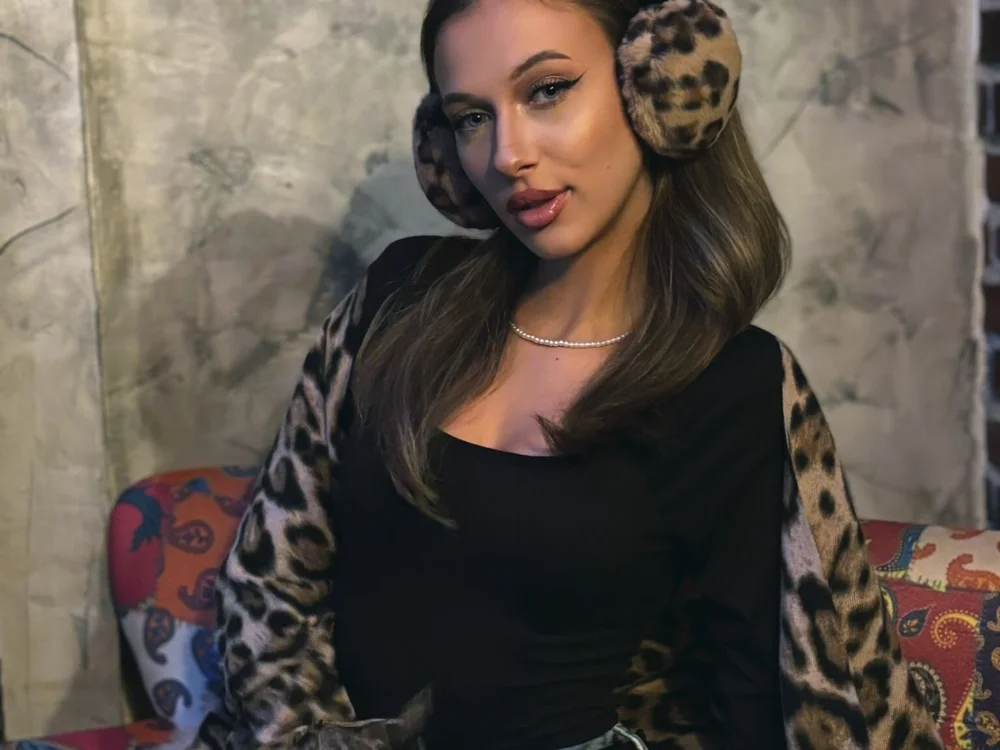 Chatroom XXX hors ligne de AlexiaPink