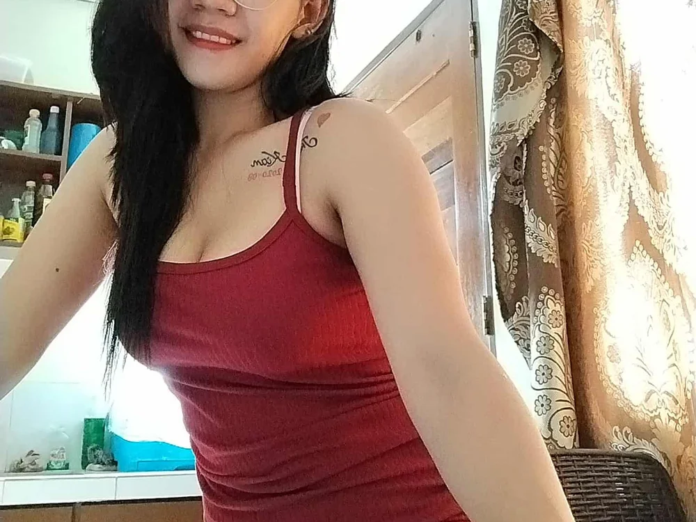 Wetwildchix4u Offline XXX-chat