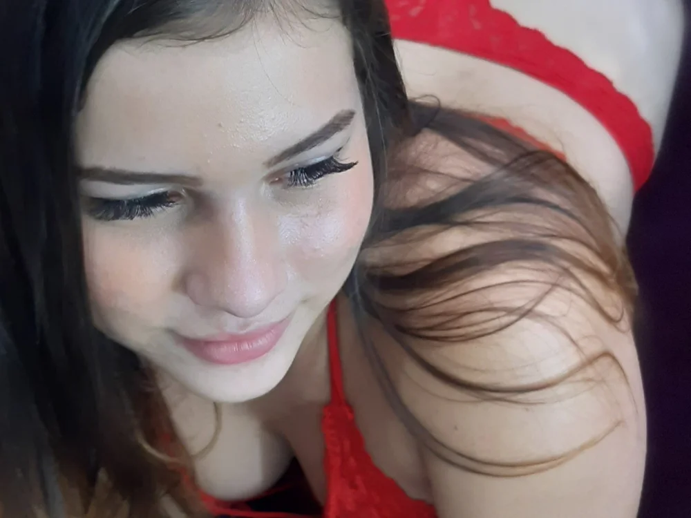 tiara_simons' Offline Chat Room