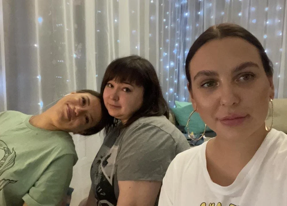 Lexy_4you's Offline Chat Room