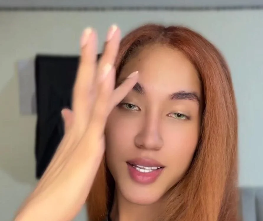 Chloe_Celeste: офлайн-секс-чат