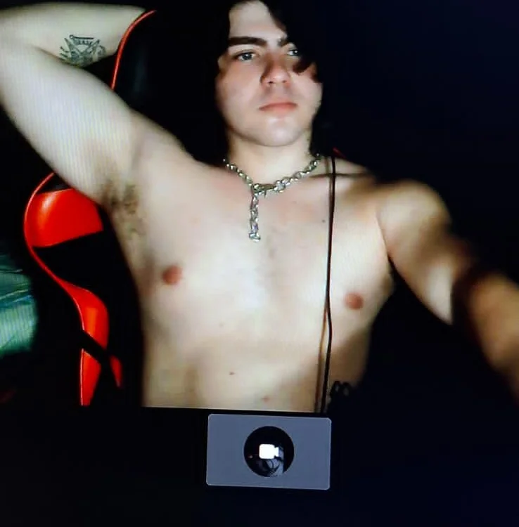 WulfhildKevin616 offline chatrum