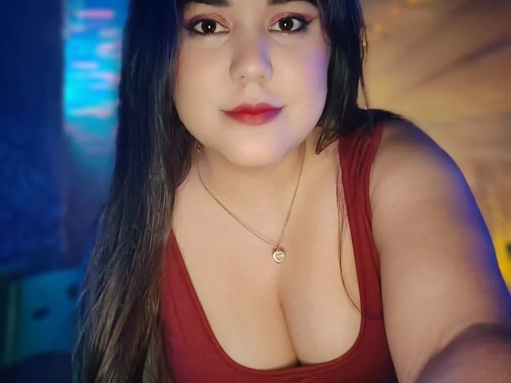 Dalia_20's Offline XXX Chat