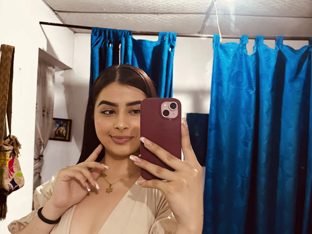 Emma_Kowalski offline chatrum