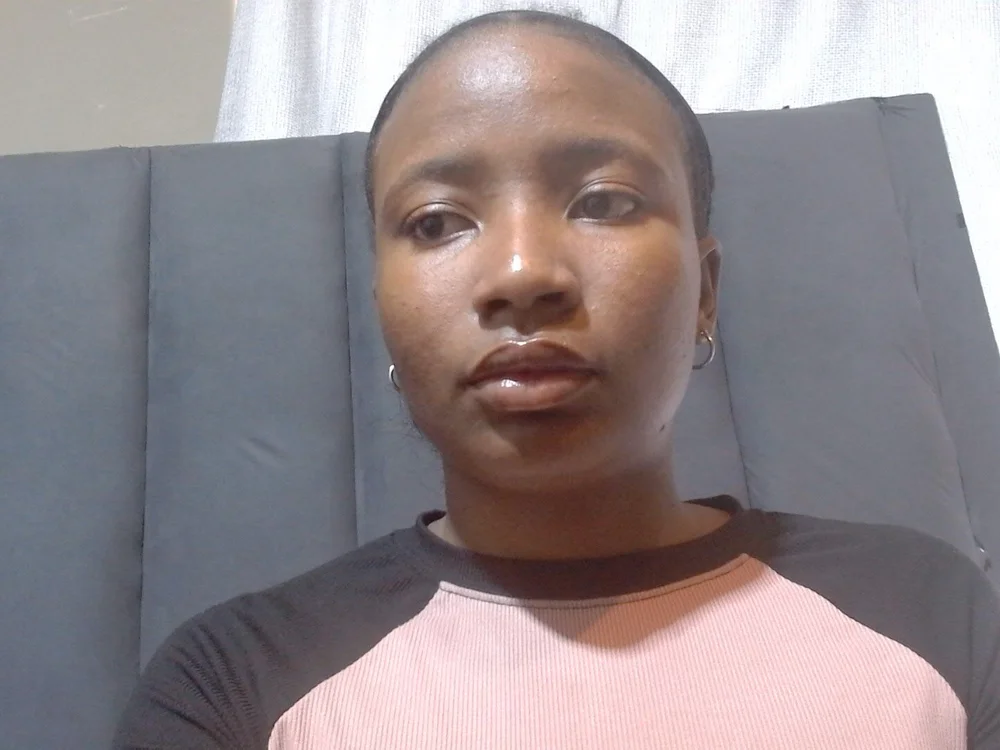 michellyBabyxx24 Chat XXX Ngoại tuyến