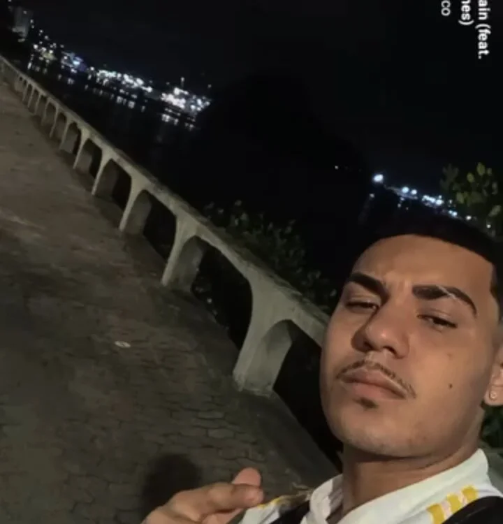Nifretinha's Offline XXX Chat