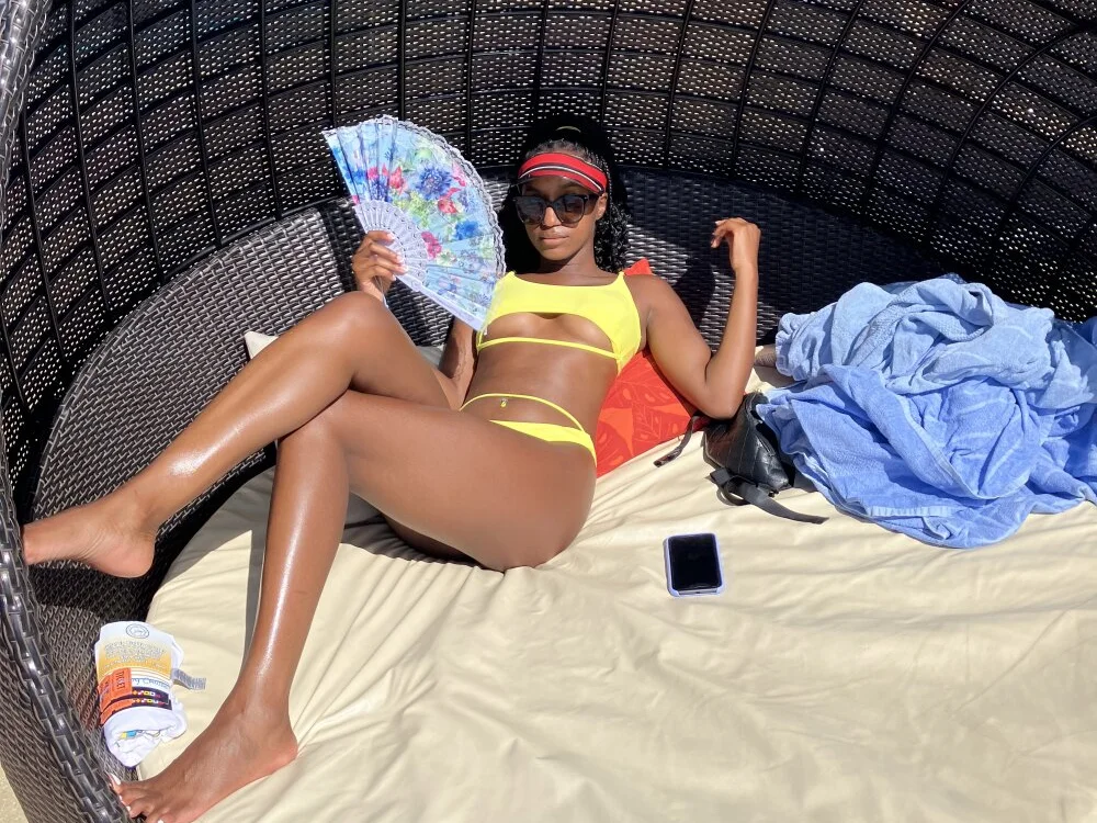 SweetSantana's Offline XXX Chat