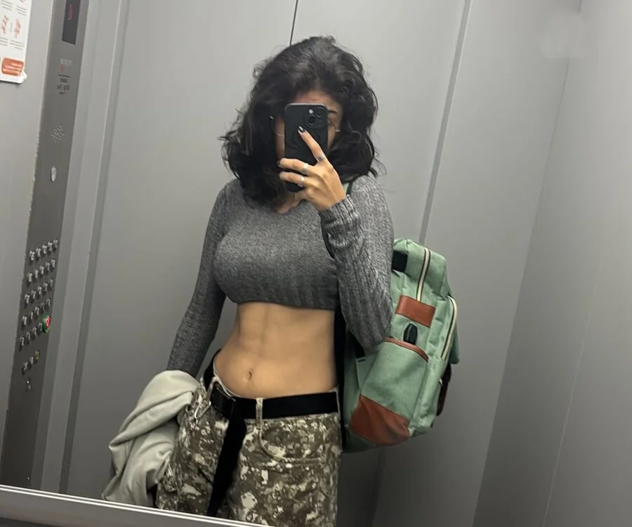 Amelia_Wolfson's Offline Chat Room