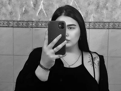 Lina_Liness Female Brunette Free Cam XXX