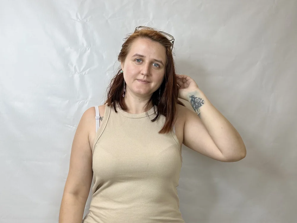 EllaHalikas' Offline Chat Room