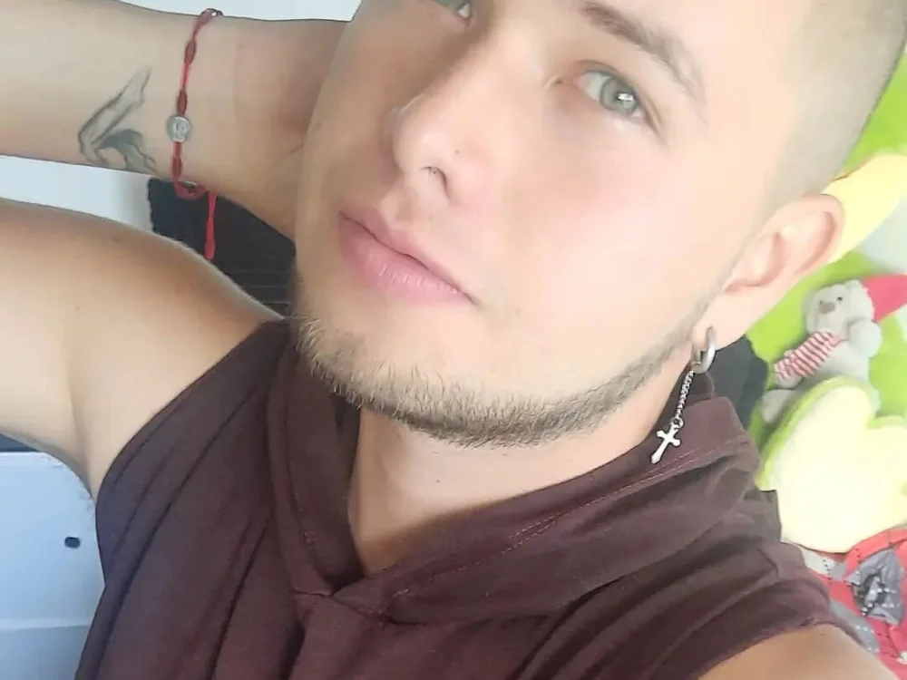 JOHANLEON1 Chat XXX offline