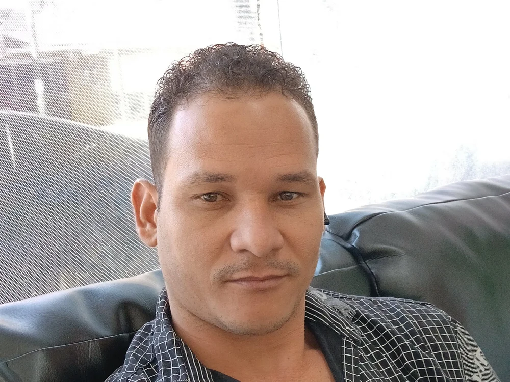 Offline chatovací místnost LeoCubano
