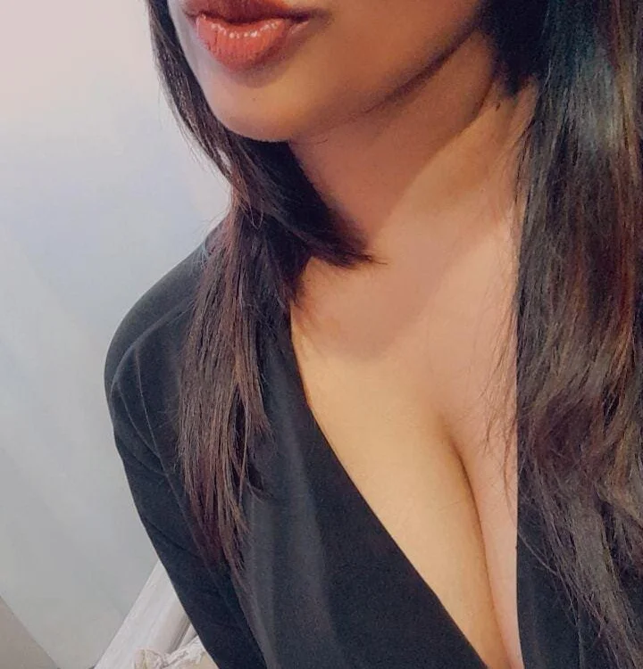 SultrySaira offline chatrum