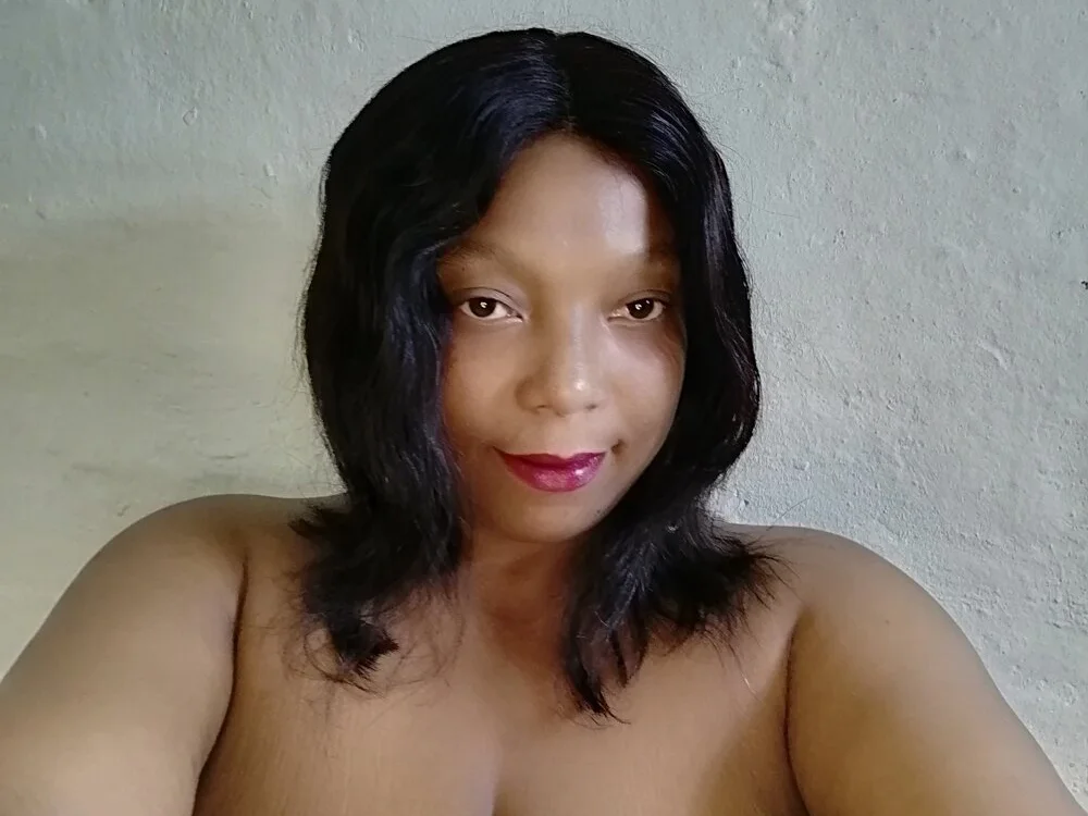 Queentittiex01 Chat XXX offline