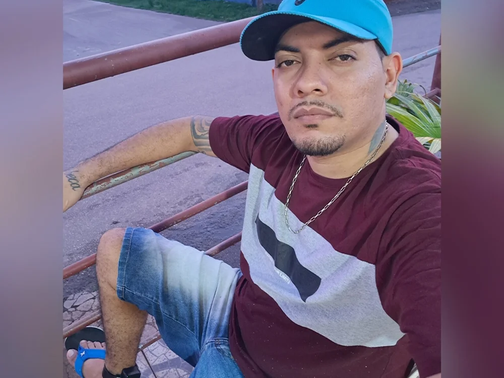 cltavares321 offline chatrum