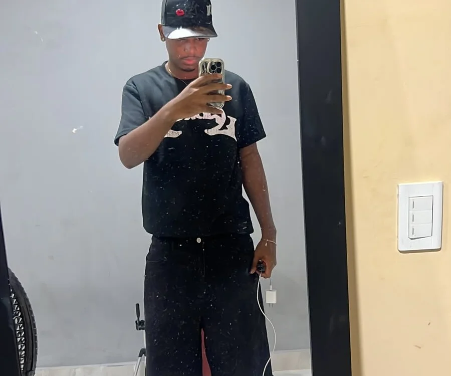apolo_jay Offline XXX Chat