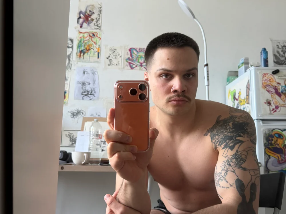 rommmikan Offline XXX chat