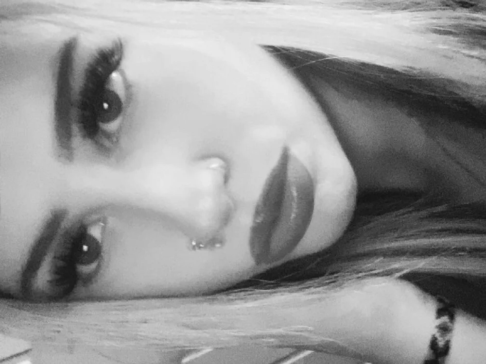 liv_angelx's most recent online preview