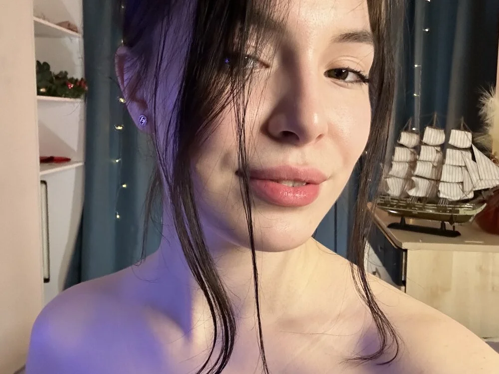 RoseBIeu's Offline XXX Chat