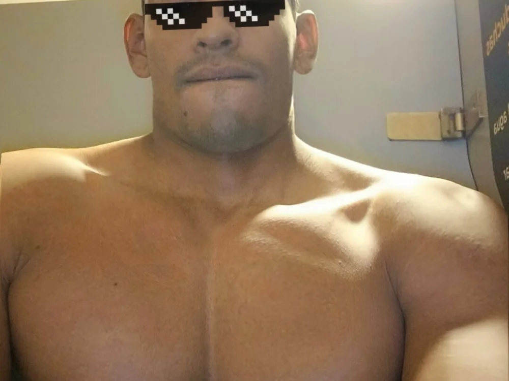MoiseTurner16 offline chatrum