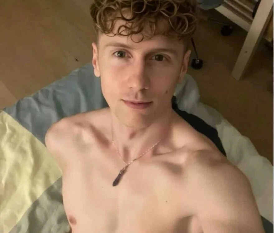 Offline XXX chat modela Lucas_sneaks