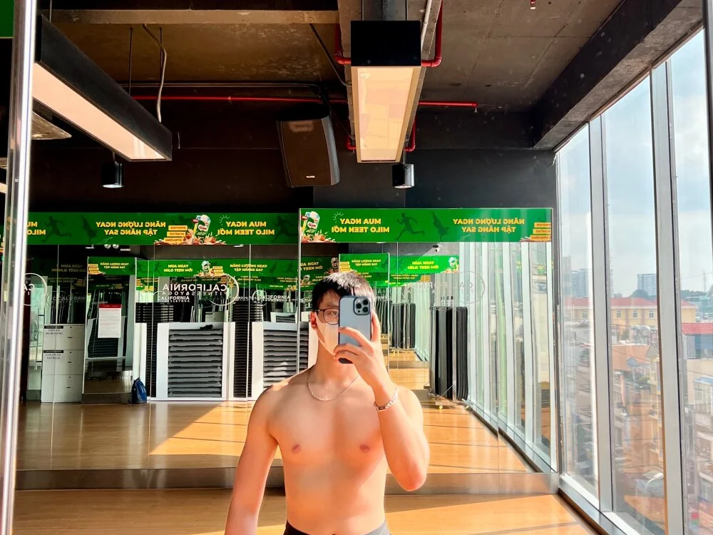 zachoang: офлайн-секс-чат