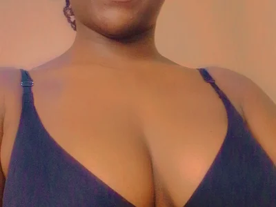 BummyVee02 Female Spanking Live Webcam Striptease