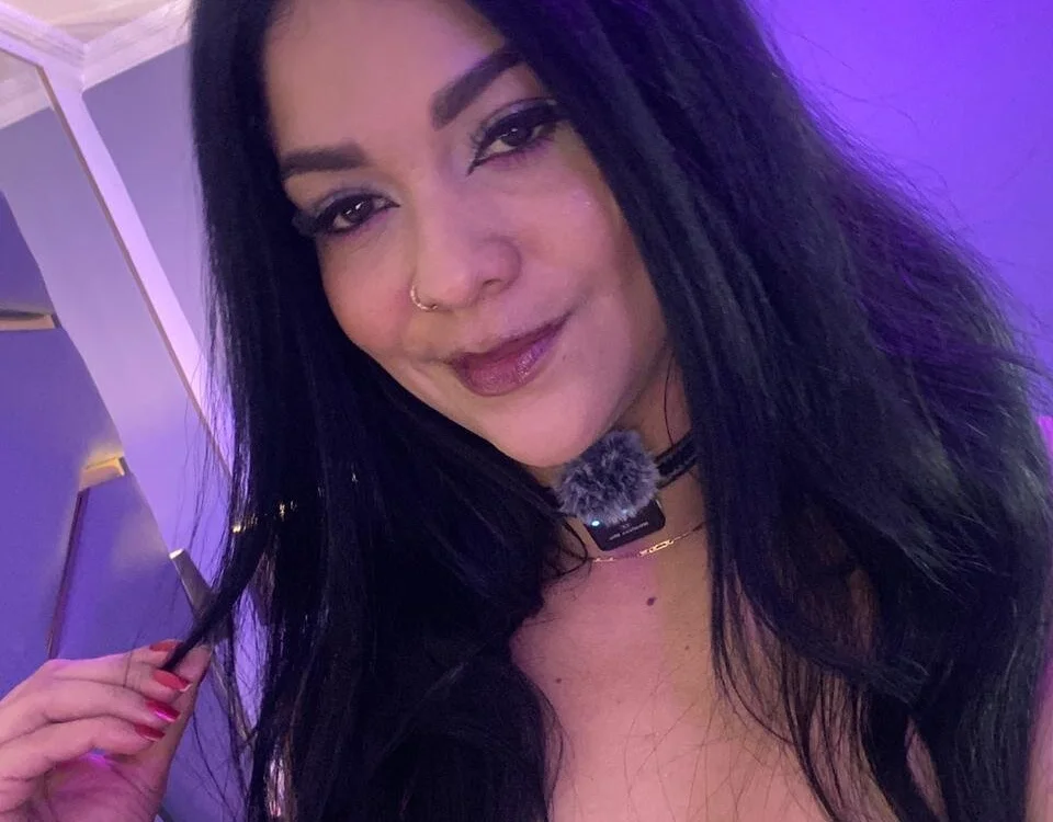 MarianaMontezz Offline XXX Chat