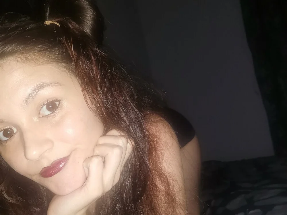 SomeWhatFoxyX's Offline XXX Chat