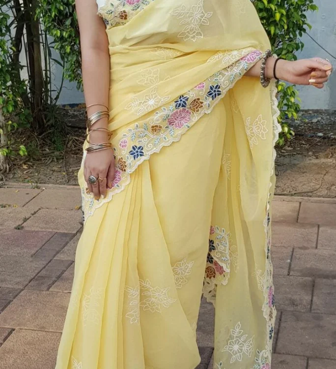 Dazzling_Riya's Offline XXX Chat