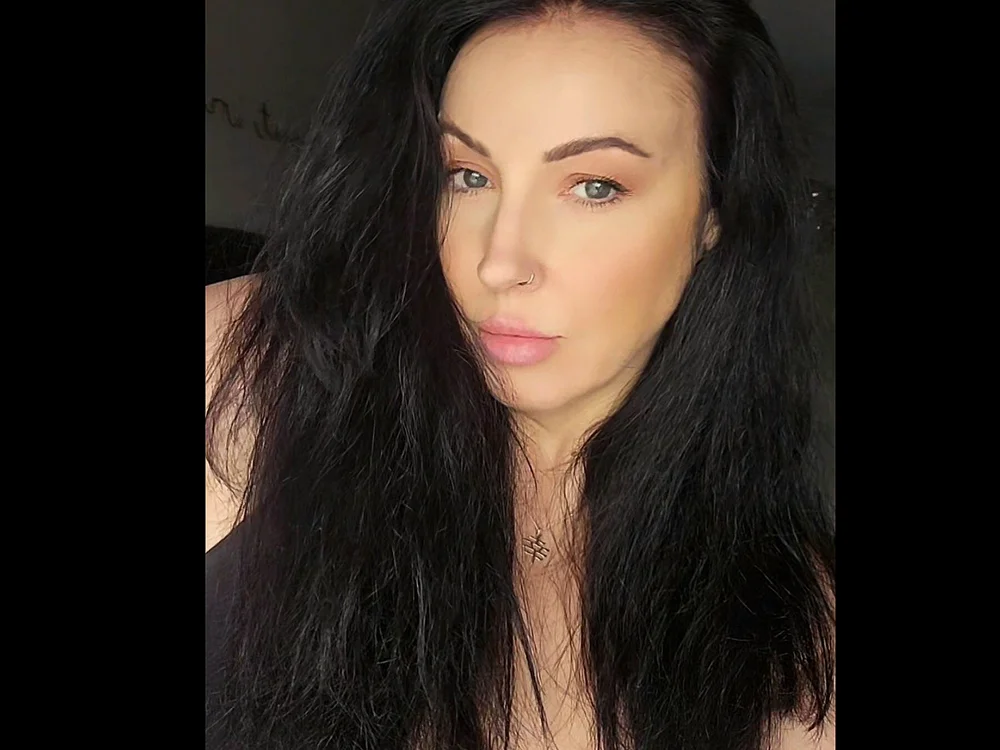 ThiccaliciousLoren's Offline XXX Chat