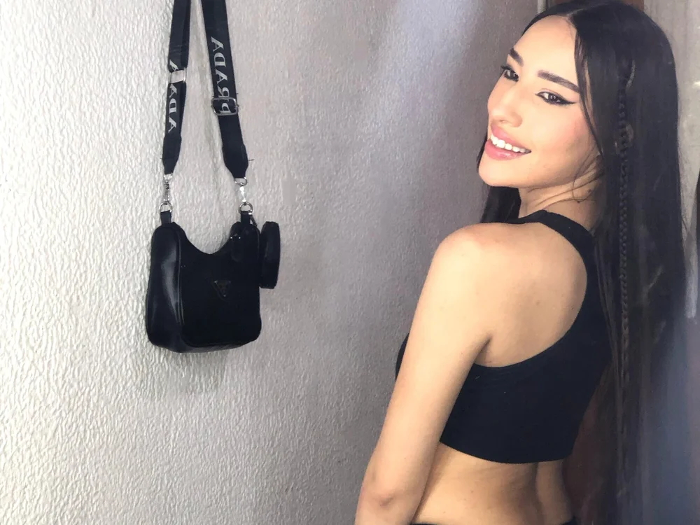 emaa_doll's Offline Chat Room