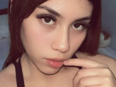 Laryssita_ on StripChat