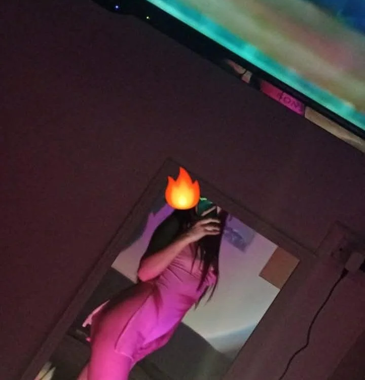 madissonhot_'s Offline Chat Room