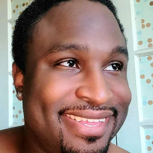 FreakyassScorpio's Offline Chat Room