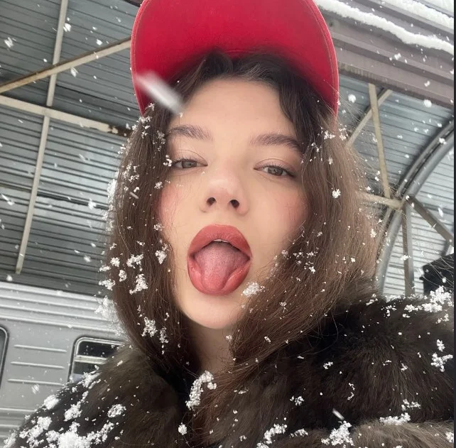 GIowySlava cam model