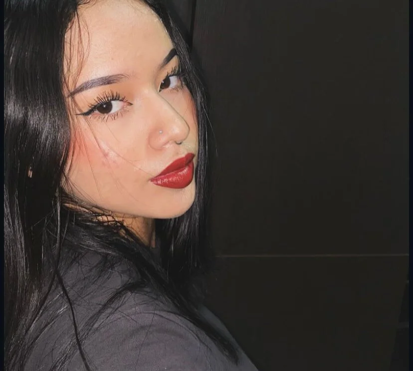 Renaxi_Smith Chat XXX offline