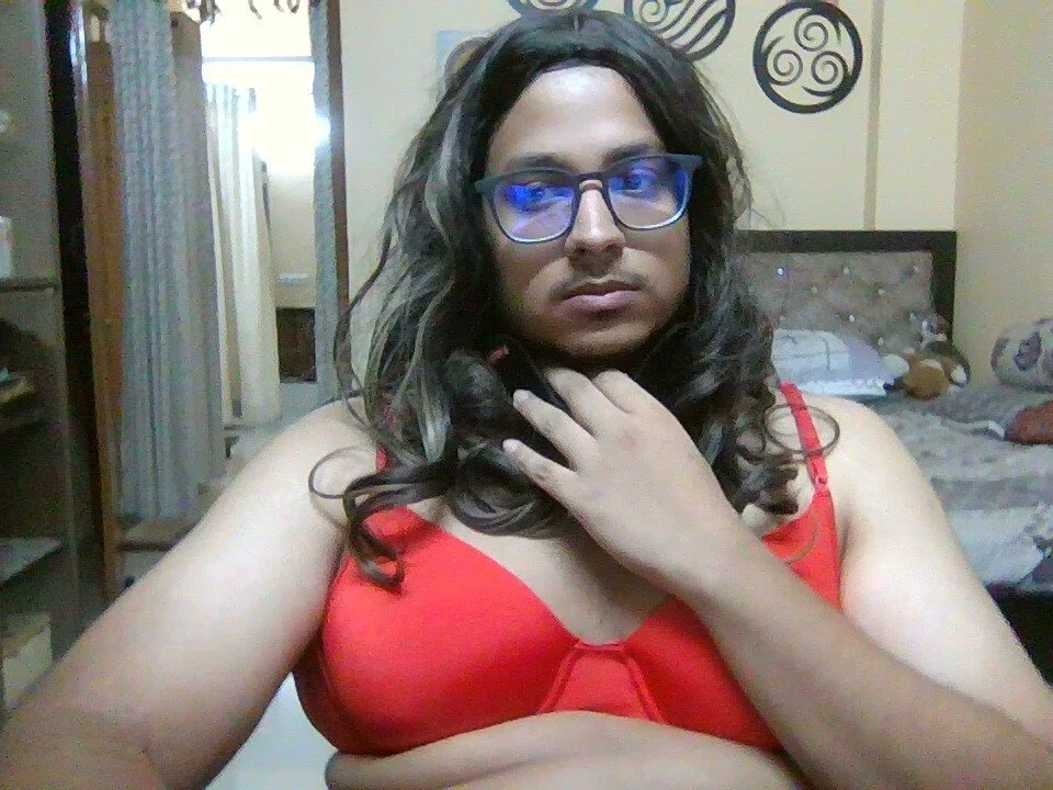 miniSissySlut1 离线XXX聊天