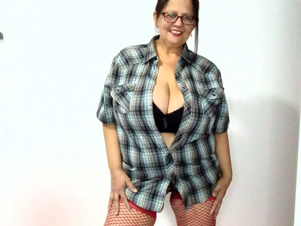 CasandraJones1's Offline XXX Chat