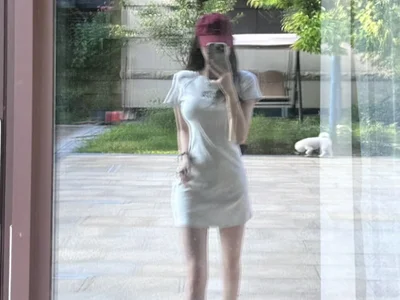 Hazel-11 webcam livesex profile in asian cams