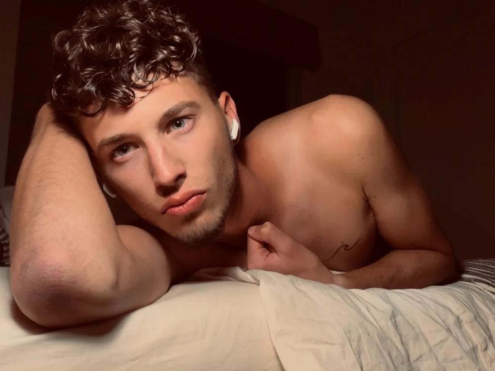 lukee000 Offline XXX Chat