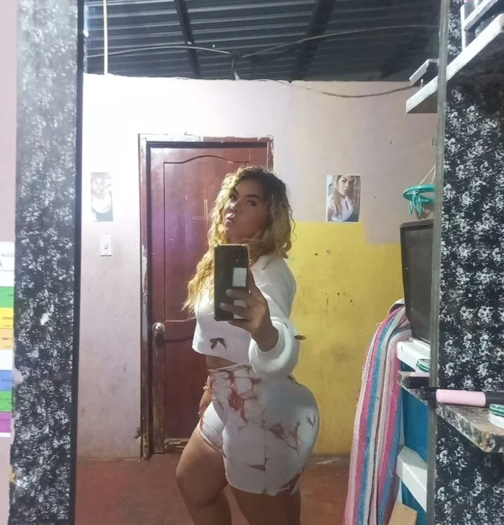 lareynadecorazones offline chatrum
