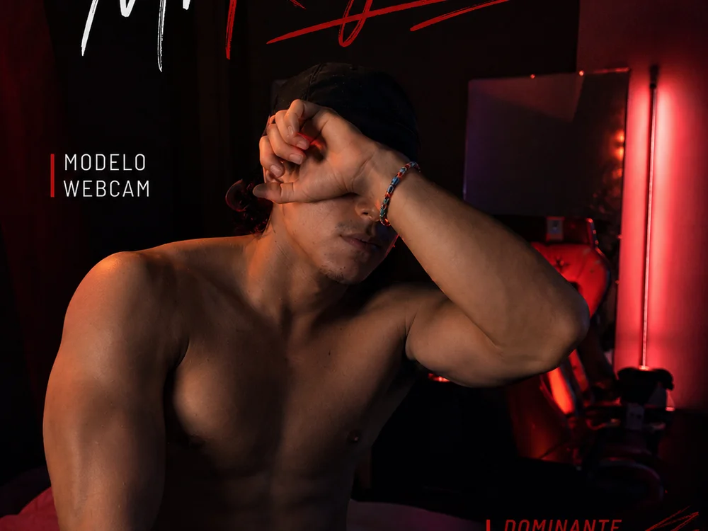 MrKingsaintx's Offline Chat Room