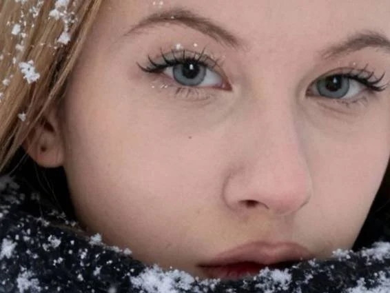 YvonneBou offline XXX-chat