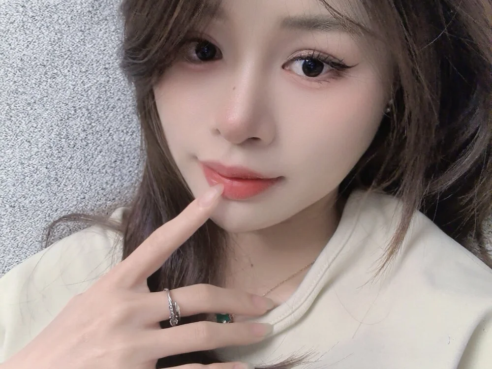 Leann8899 離線 XXX 聊天