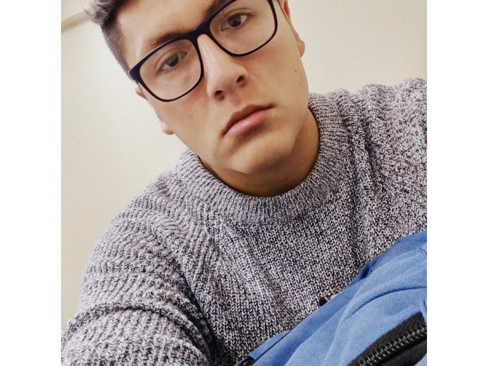 Offline chatovací místnost JairoGoldenDick