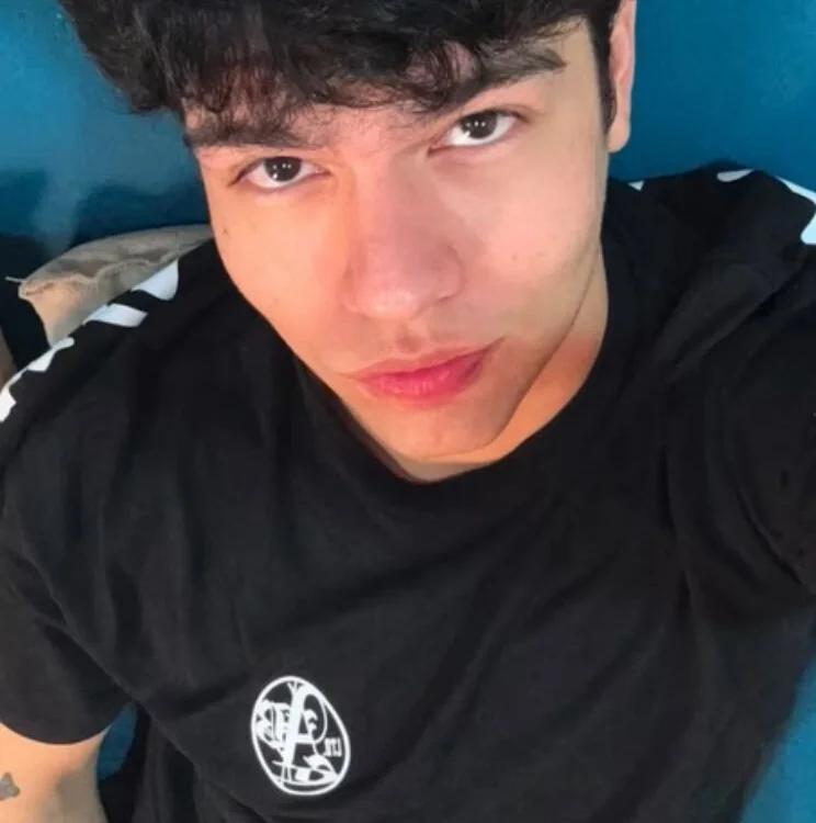 TheAisforAlec offline chatrum