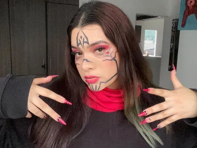 Sophia_cyrus11 webcam livesex profile in french cams