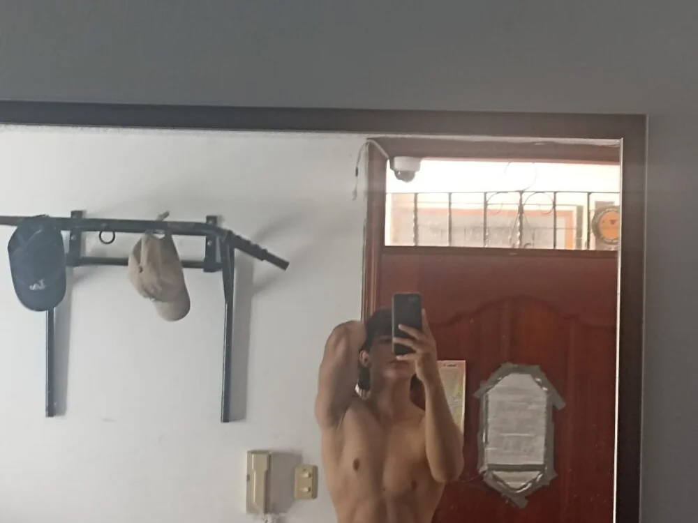 Dani_cumboy's Offline XXX Chat