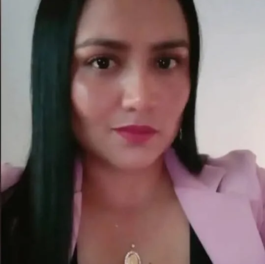 Rouse69_ élő XXX-chatje